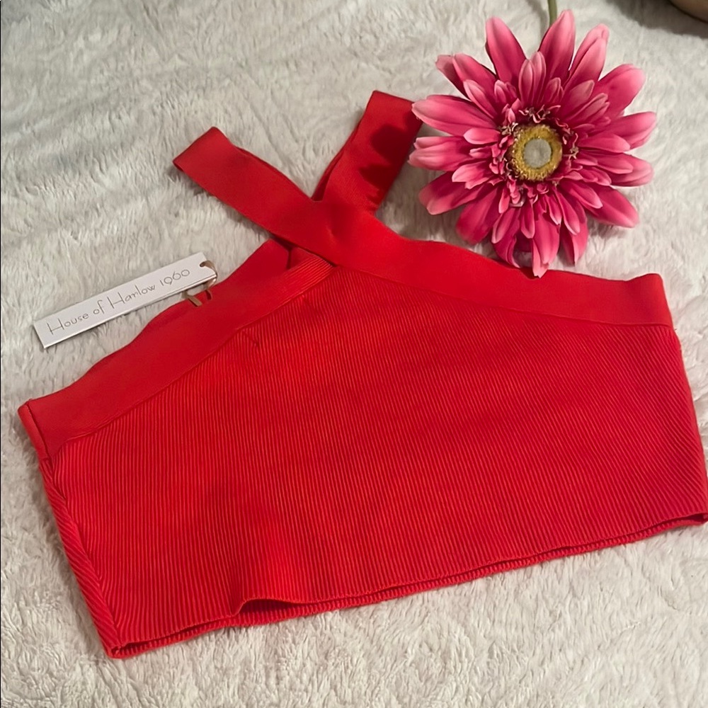 NWT HOUSE OF HARLOW CROP TOP SIZE LARGE